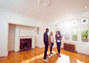 homebuyer asking property viewing questions