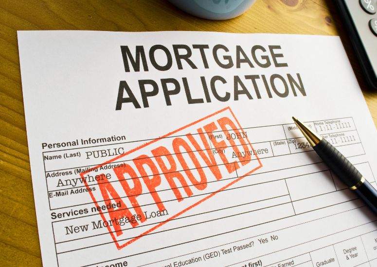 Money habits that improve Mortgage Approval for UK homebuyers